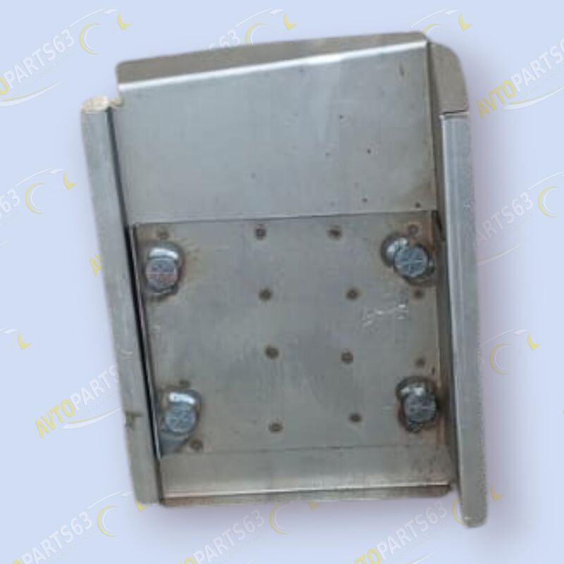 Площадка крепления продольной тяги левая  21210 ( Т-л) 21210-5101371 1
